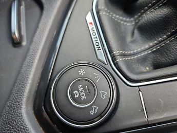 Volkswagen Tiguan 2.0 TSI 4Motion R-Line 5dr DSG