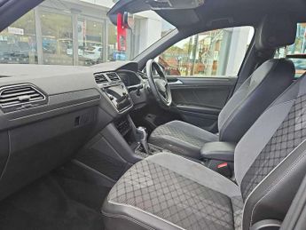 Volkswagen Tiguan 2.0 TSI 4Motion R-Line 5dr DSG