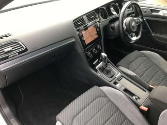 Volkswagen Golf 2.0 TDI R-Line 5dr DSG