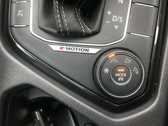 Volkswagen Tiguan 2.0 TDi 190 4Motion R-Line Tech 5dr DSG