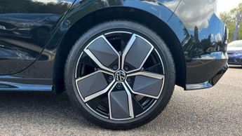 Volkswagen Golf 1.5 eTSI 150 R-Line 5dr DSG