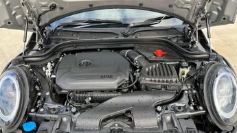 MINI Hatchback 5dr 1.5 Cooper Classic 5dr Auto