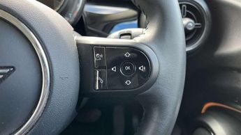 MINI Hatchback 5dr 1.5 Cooper Classic 5dr Auto