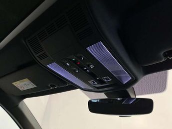 Volkswagen Touareg 3.0 V6 TSI eHybrid 4Motion R 5dr Tip Auto