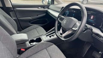 Volkswagen Golf 2.0 TDI Life 5dr DSG