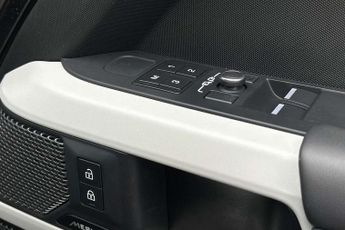 Land Rover Defender 3.0 D250 HSE 90 3dr Auto