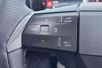 Vauxhall Grandland 1.2 Hybrid [136] Ultimate 5dr e-DCT6 [Pan Roof]