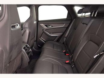Jaguar F-Pace 2.0 P400e R-Dynamic HSE Black 5dr Auto AWD