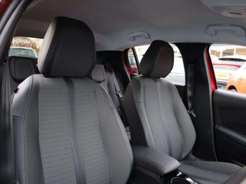 Peugeot 208 1.2 PureTech 100 Allure Premium + 5dr EAT8