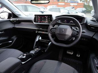 Peugeot 208 1.2 PureTech 100 Allure Premium + 5dr EAT8