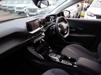Peugeot 208 1.2 PureTech 100 Allure Premium + 5dr EAT8