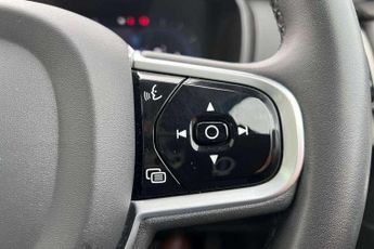Volvo XC90 2.0 B5D [235] Plus Dark 5dr AWD Geartronic