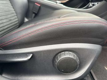Mercedes-Benz CLA CLA 180 AMG Line 4dr Tip Auto