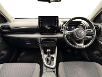 Toyota Yaris 1.5 Hybrid Design 5dr CVT