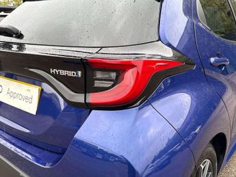Toyota Yaris 1.5 Hybrid Design 5dr CVT