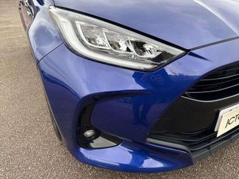 Toyota Yaris 1.5 Hybrid Design 5dr CVT