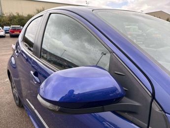 Toyota Yaris 1.5 Hybrid Design 5dr CVT