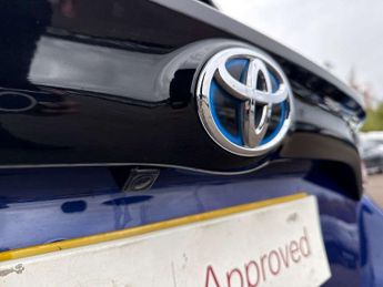 Toyota Yaris 1.5 Hybrid Design 5dr CVT