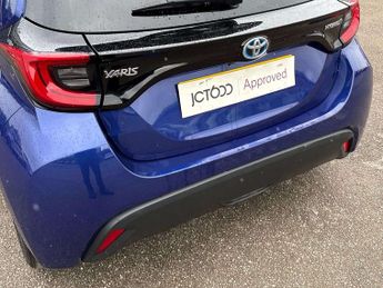Toyota Yaris 1.5 Hybrid Design 5dr CVT