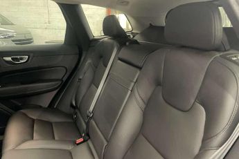 Volvo XC60 2.0 B4D Momentum Pro 5dr AWD Geartronic