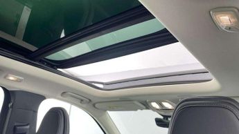 Volvo XC90 2.0 B5P Plus Edition Dark 5dr AWD Geartronic