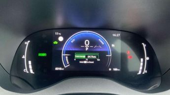 Toyota Yaris 1.5 Hybrid Design 5dr CVT