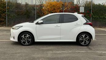 Toyota Yaris 1.5 Hybrid Design 5dr CVT