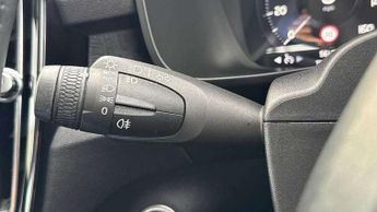 Volvo XC40 2.0 D3 Momentum Pro 5dr AWD Geartronic