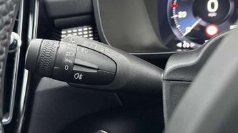 Volvo XC40 1.5 T3 [163] R DESIGN 5dr Geartronic