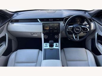 Jaguar F-Pace 2.0 D200 R-Dynamic SE 5dr Auto AWD