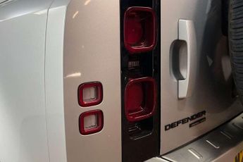 Land Rover Defender 2.0 D240 HSE 110 5dr Auto