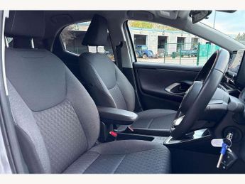 Toyota Yaris 1.5 Hybrid Design 5dr CVT