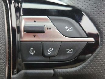 Peugeot 408 1.2 Hybrid 136 GT 5dr e-DSC6