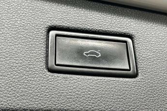 Volkswagen Tiguan 2.0 TDi 150 4Motion R-Line Tech 5dr DSG