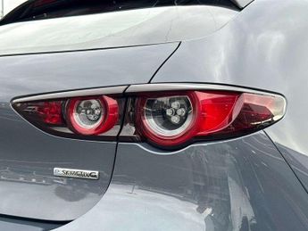 Mazda 3 2.0 e-Skyactiv G MHEV SE-L Lux 5dr Auto
