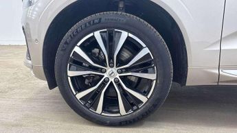 Volvo XC60 2.0 B5P Ultra Dark 5dr AWD Geartronic
