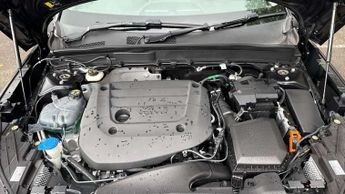 Volvo XC40 2.0 B3P Ultimate Dark 5dr Auto