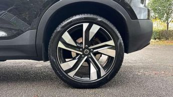 Volvo XC40 2.0 B3P Ultimate Dark 5dr Auto