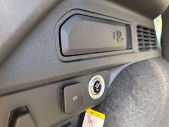 Ford Kuga 2.5 PHEV Titanium 5dr CVT
