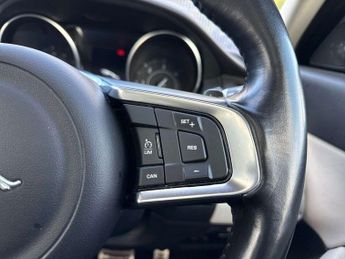 Jaguar E-Pace 2.0d [180] R-Dynamic S 5dr Auto