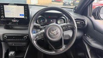 Toyota Yaris 1.5 Hybrid Dynamic 5dr CVT