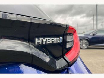 Toyota Yaris 1.5 Hybrid Design 5dr CVT
