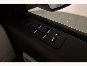 Land Rover Discovery Sport 1.5 P300e R-Dynamic HSE 5dr Auto [5 Seat]