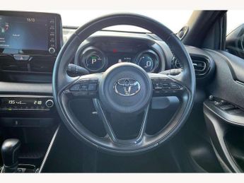 Toyota Yaris 1.5 Hybrid Dynamic 5dr CVT