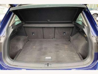 Volkswagen Tiguan 2.0 TSi 230 4Motion SEL 5dr DSG