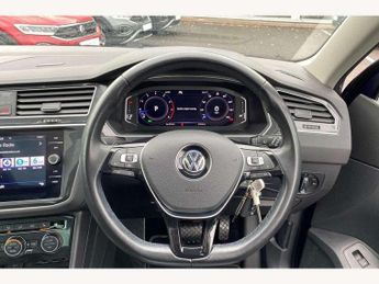 Volkswagen Tiguan 2.0 TSi 230 4Motion SEL 5dr DSG