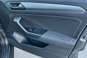 Volkswagen T-Roc 1.5 TSI Life 5dr DSG