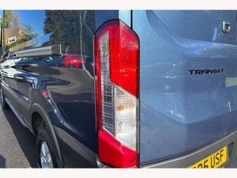Ford Transit 2.0 EcoBlue 165ps H2 Limited Van Auto [Nav]