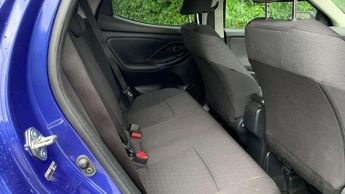 Toyota Yaris 1.5 Hybrid Design 5dr CVT