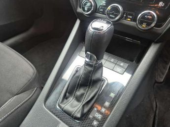 Skoda Octavia Estate 2.0 TDI CR vRS 5dr DSG [7 speed] [Black Pack]